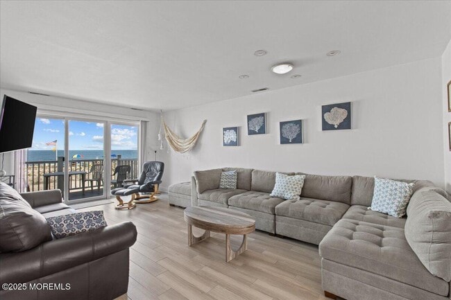 Building Photo - 30 Dune Terrace