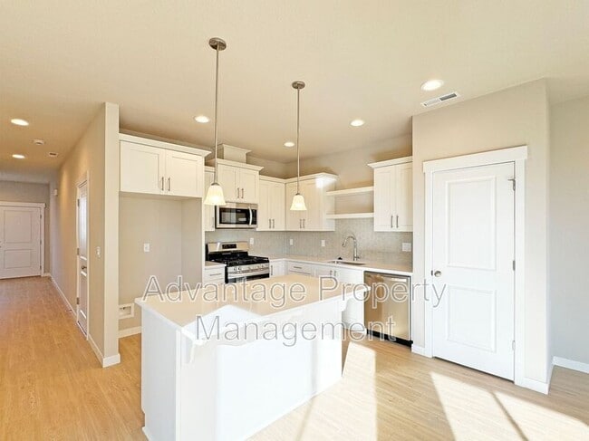 Building Photo - 5025 NW Torchcrest Pl