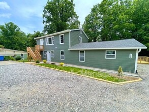 Building Photo - 268 Sand Hill Rd