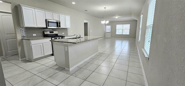 Building Photo - 10303 Tildon Ave