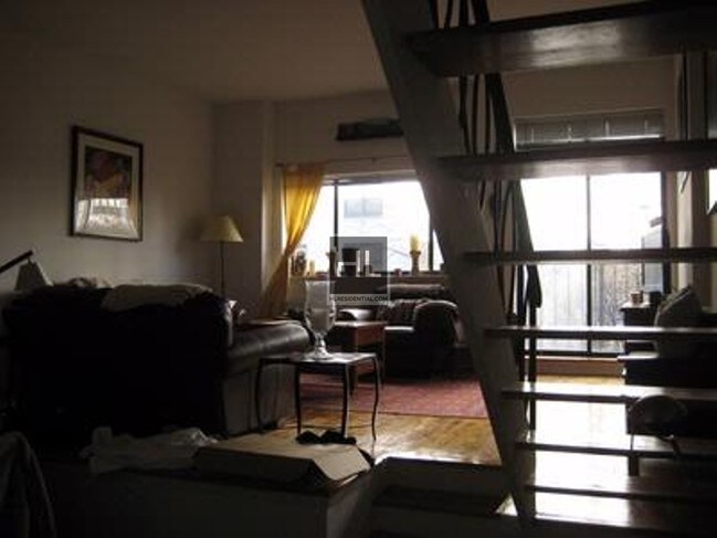 Building Photo - East 65th Street