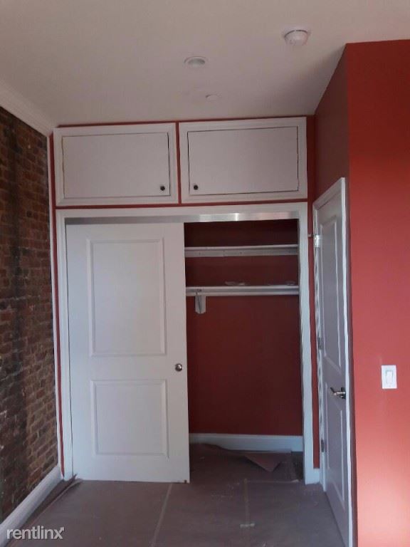 Foto del edificio - 910 Putnam Ave