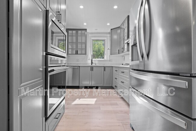 Foto del edificio - 12 Lowell Pl