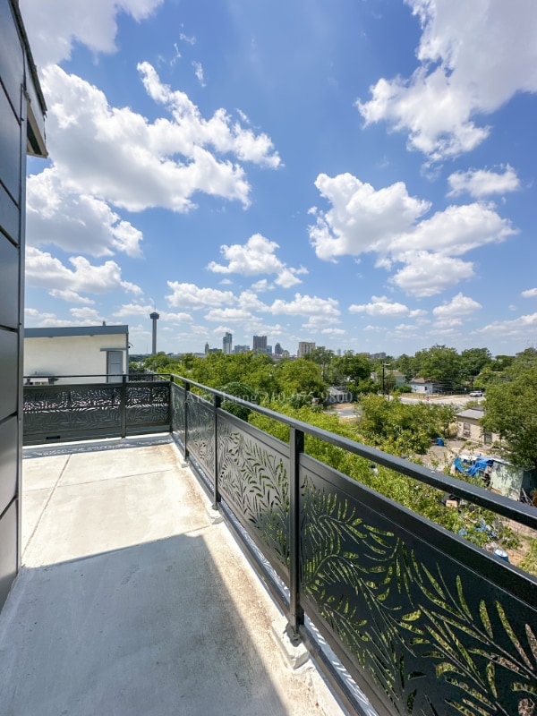 Photo - 218 S Olive St Townhome