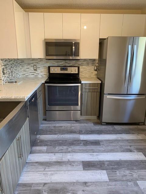 Foto del edificio - 20845 NW 1st St