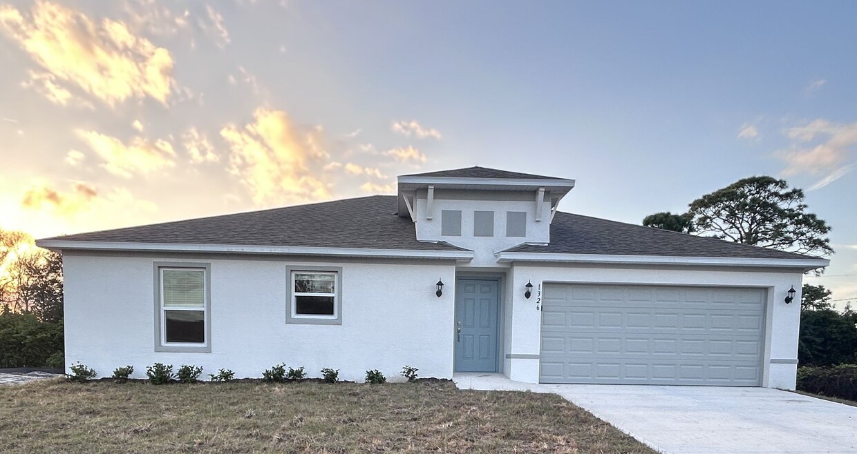 Primary Photo - **STUNNING 4/2 BRAND NEW HOME IN PALM BAY