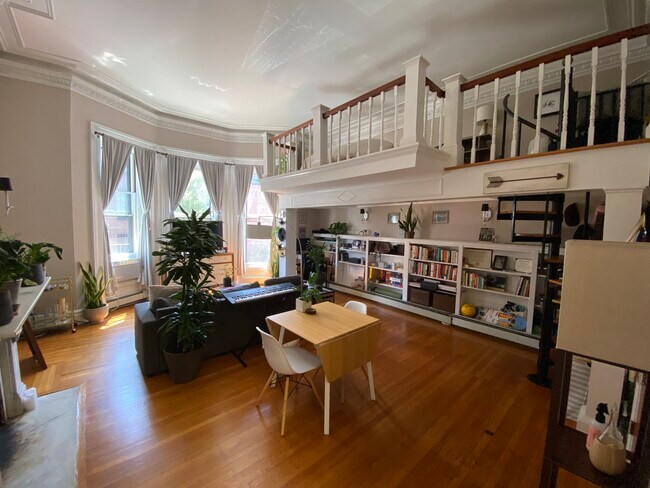 Building Photo - 26 Marlborough St