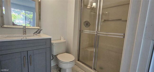 Building Photo - 2 br, 2.5 bath Townhome - 209 Mallory Ct #...
