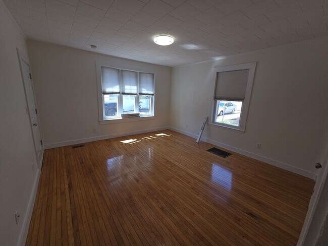 Foto del edificio - 68 Nahant Ave