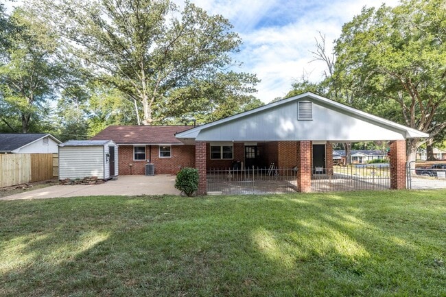 Building Photo - 6516 Bradford Dr