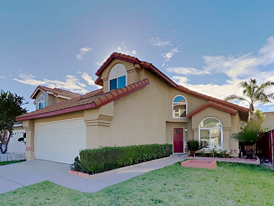 Foto principal - 11869 Antler Peak Ct