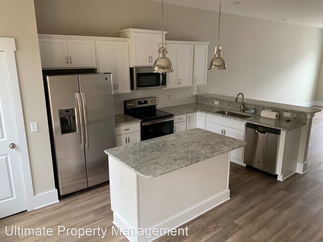 Building Photo - 3 br, 3.5 bath House - 4014 Tamarisk Lane #62