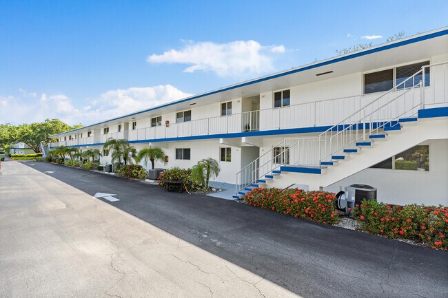 Foto del edificio - 4 Westwood Ave