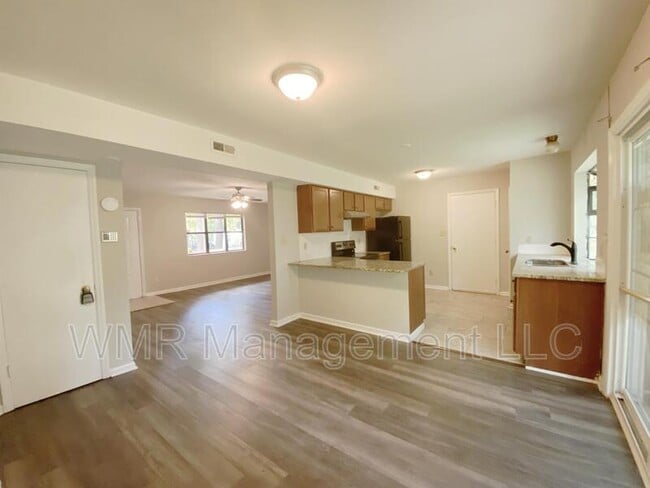Building Photo - 6500 Santa Maria Ln