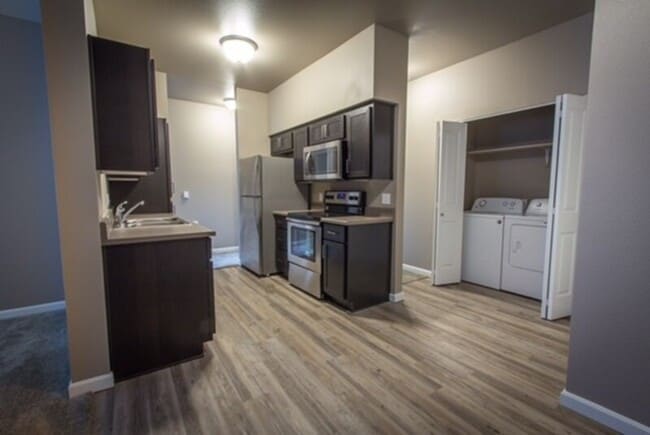 Foto del edificio - 4245 Hawthorne Ave NE