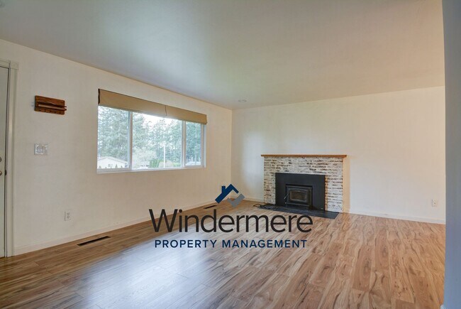 Foto del edificio - 3 Bedroom 2 bath single level home