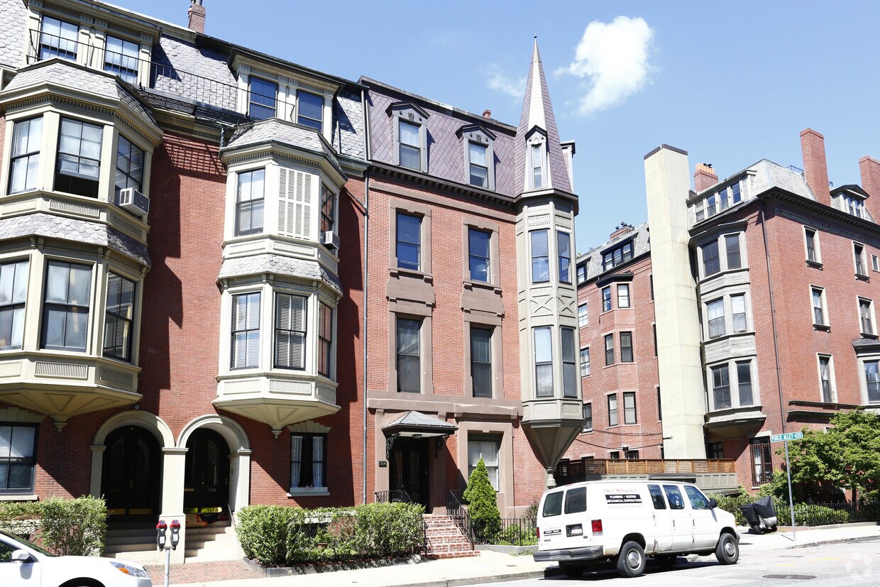 Foto del edificio - 304 Berkeley St