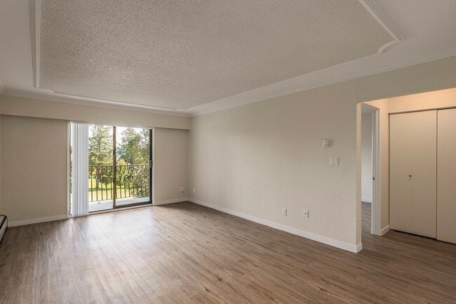 Building Photo - Highland Place