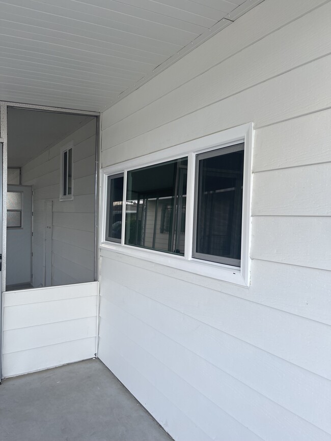 Building Photo - 270 San Mateo Cir