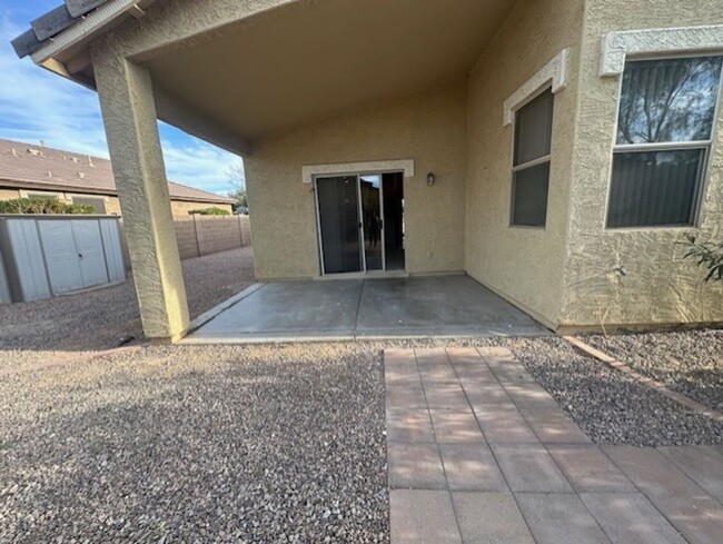 Foto del edificio - Single level 4 bedroom home in Chandler, w...