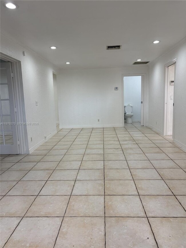 Building Photo - 1970 SW 24th Cir