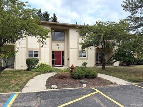 Building Photo - 27915 Berrywood Ln