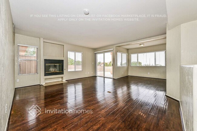 Foto del edificio - 5319 Gardendale Ln