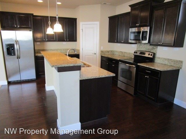 Building Photo - 3 br, 2.5 bath House - 10035 1st Street NE