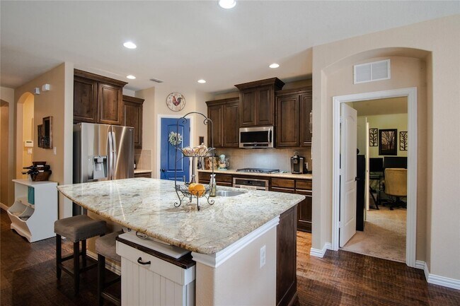 Foto del edificio - 1516 Westview Ln