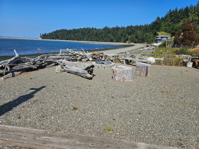 Building Photo - Waterfront two bedroom home in serene sett...