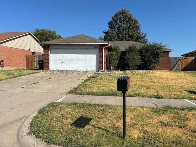Building Photo - 1013 N Windermere Dr