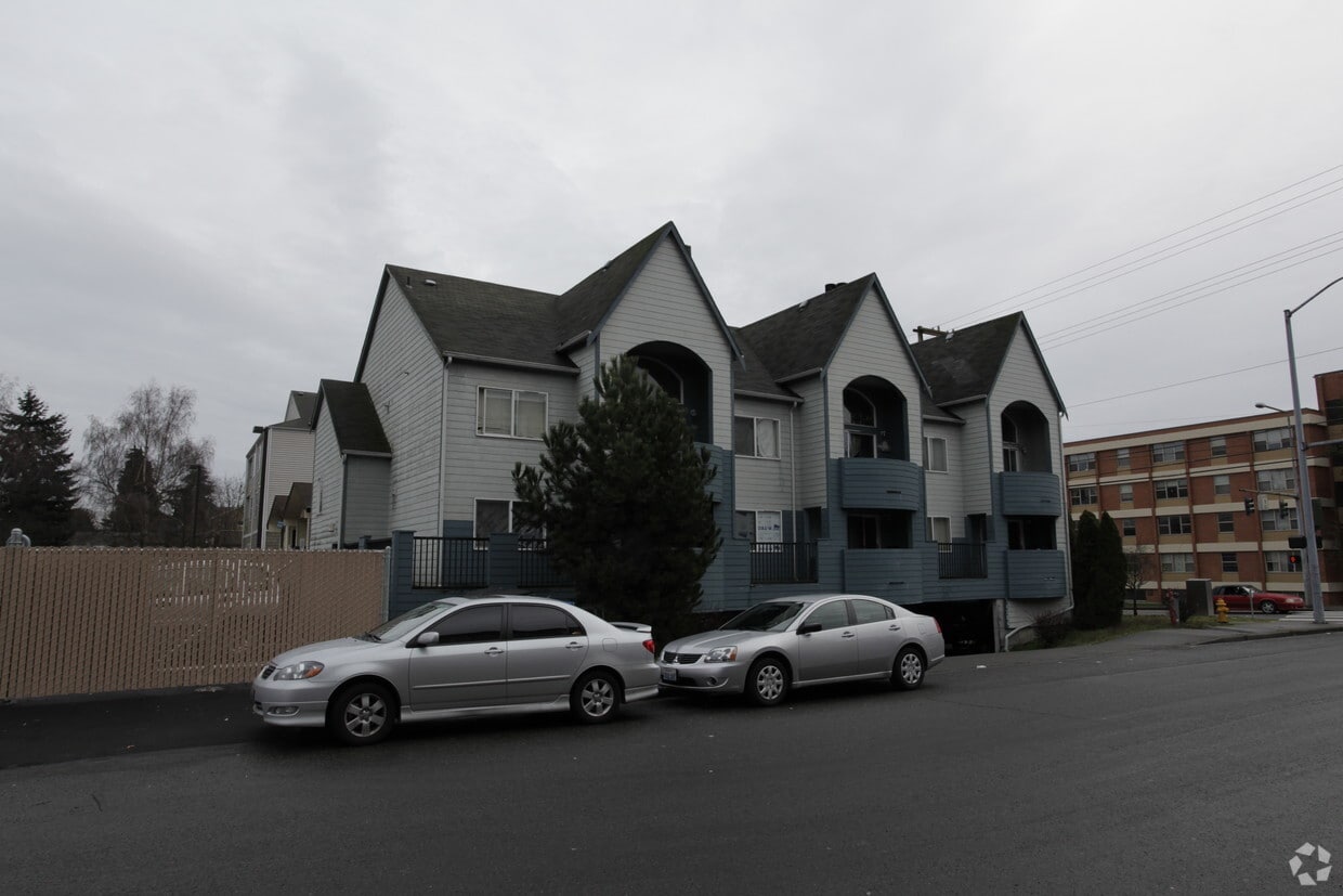 Building Photo - 14504 30th Ave NE