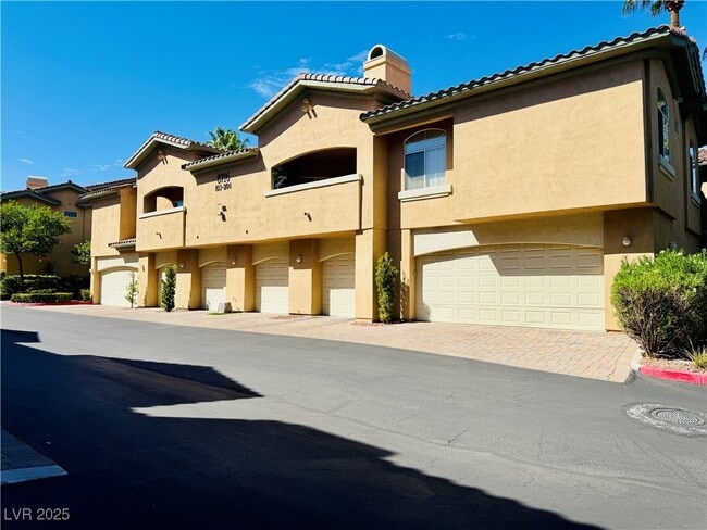 Building Photo - 8716 Red Brook Dr