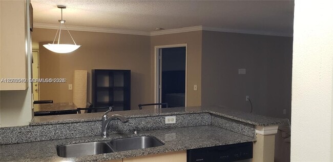 Building Photo - 2496 Centergate Dr
