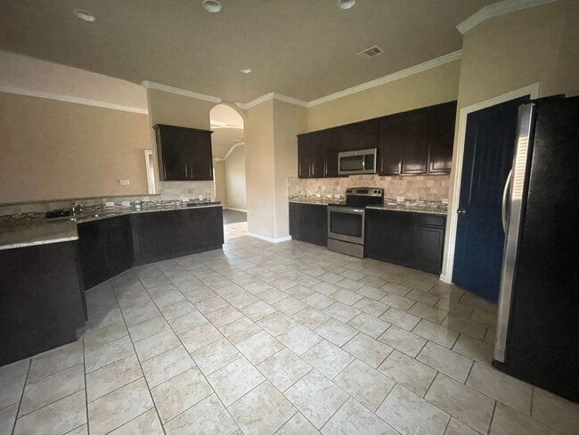 Building Photo - 6401 Alabaster Dr