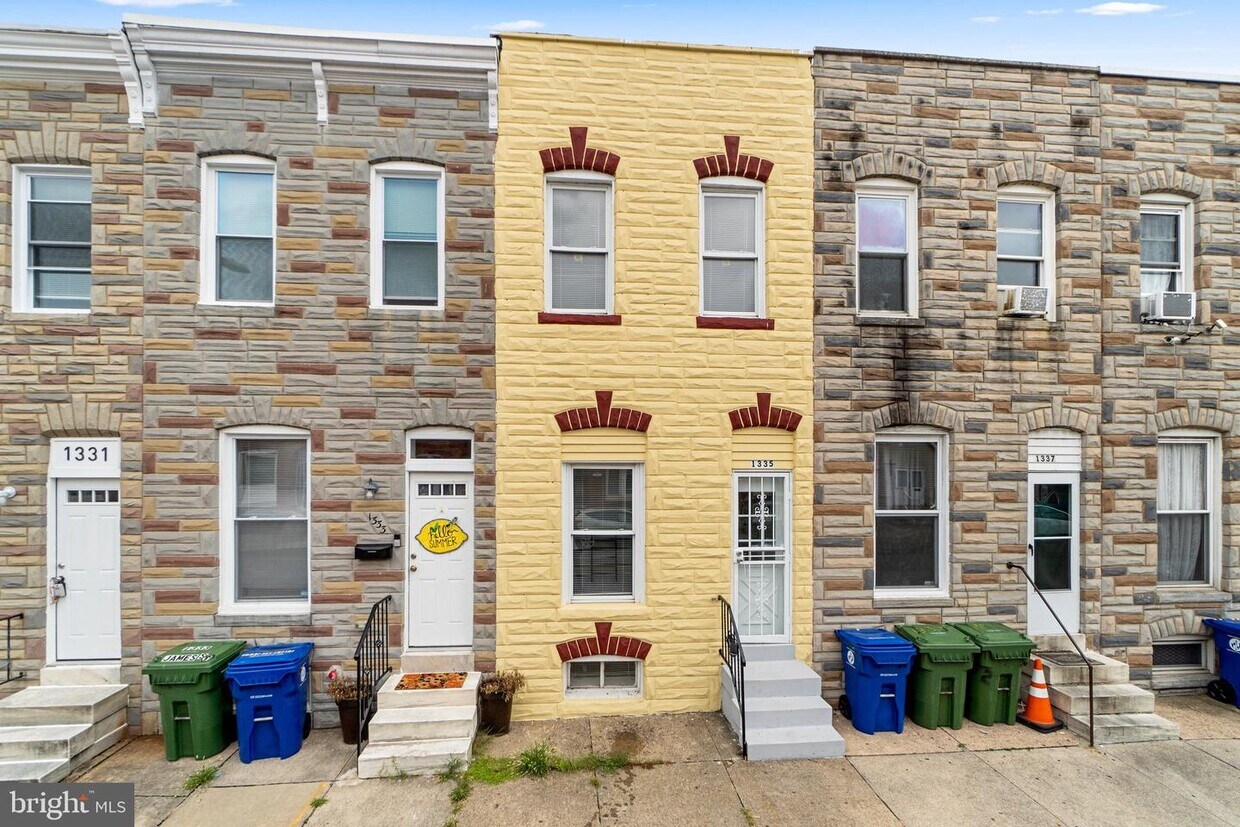 Primary Photo - 1335 James St