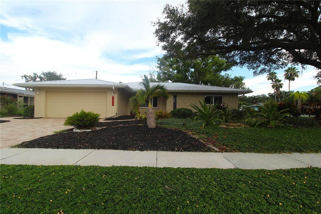 Foto principal - 6512 Bowline Dr