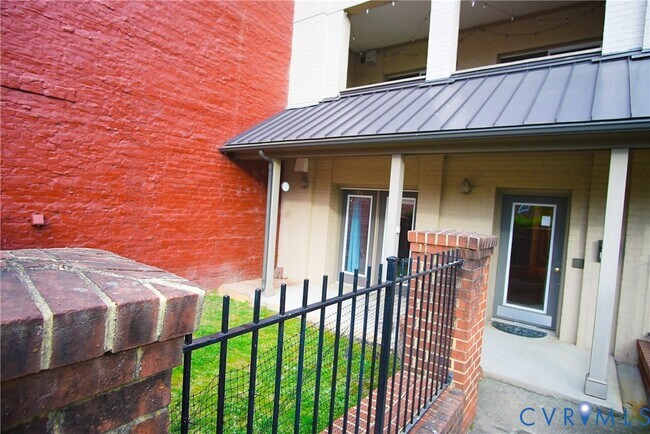 Foto del edificio - 215 N 19th St