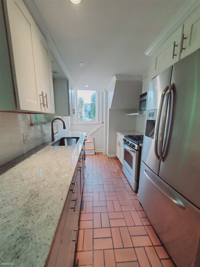 Foto del edificio - 1 br, 1 bath Townhome - 7 Reynolds Pl Unit B