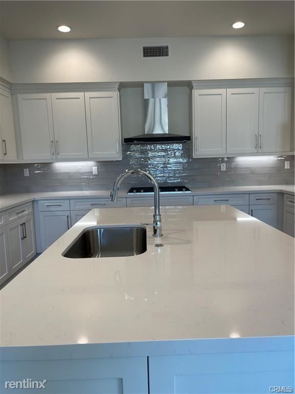 Building Photo - 2 br, 1.5 bath Townhome - 3211 Doheny Way