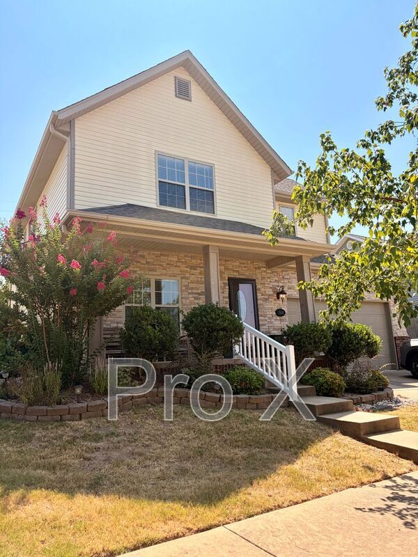 Building Photo - 1500 NE Dysart Woods Ln