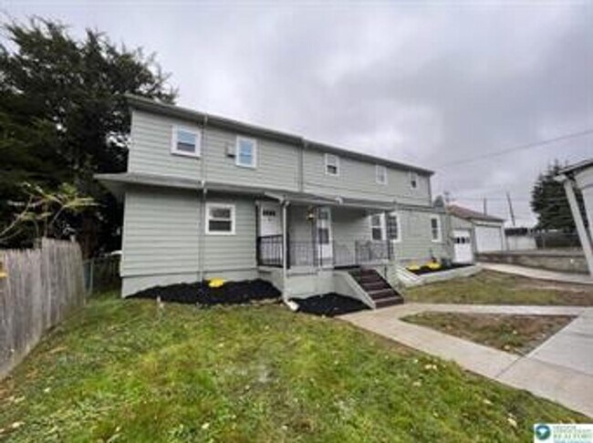 Foto del edificio - 1240 Pembroke Rd