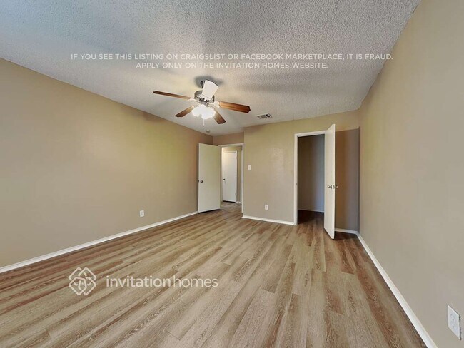 Foto del edificio - 6410 Walnut Springs Dr