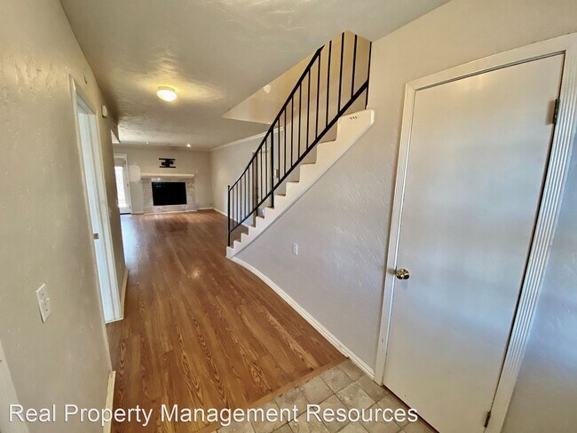 Building Photo - 3 br, 3 bath House - 11407 North May