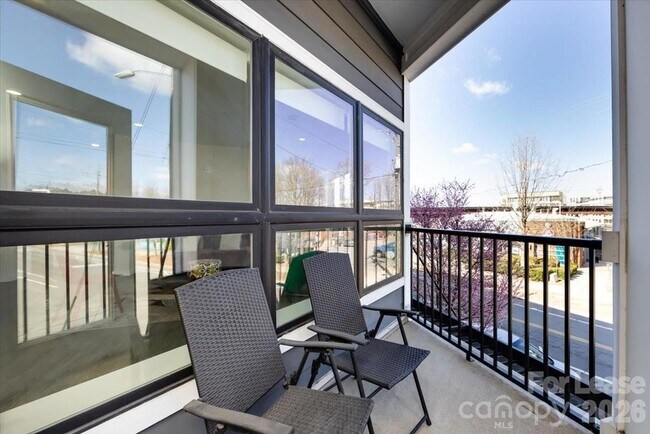 Foto del edificio - 3630 N Davidson St