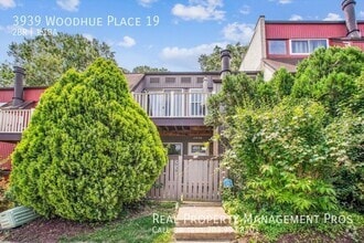 Building Photo - 3939 Woodhue Pl