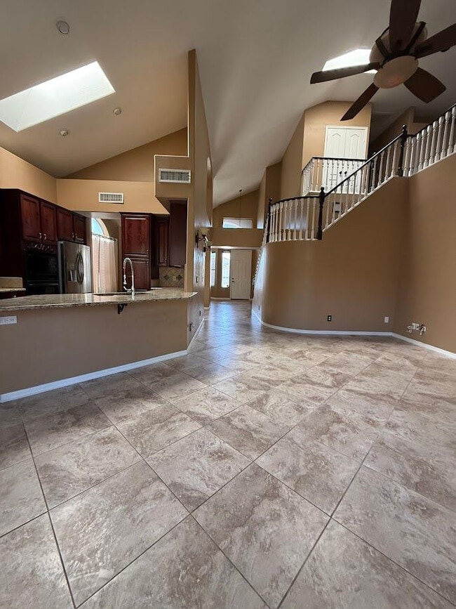 Building Photo - 6602 W Molly Ln