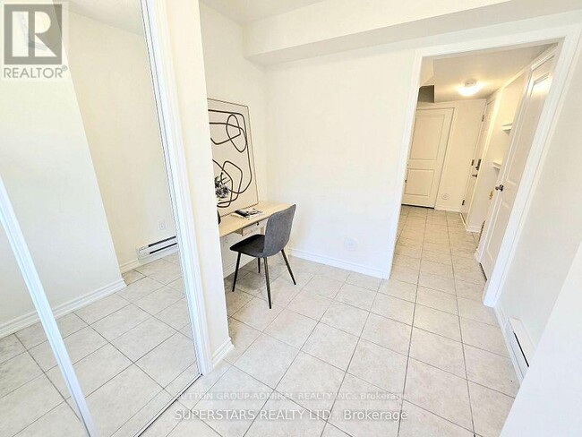 Building Photo - 17 Bluegill Cres