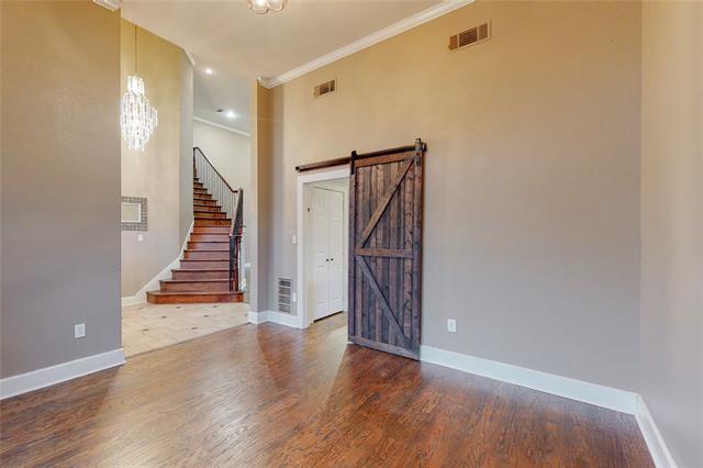 Foto del edificio - 1516 Mission Hills Ln