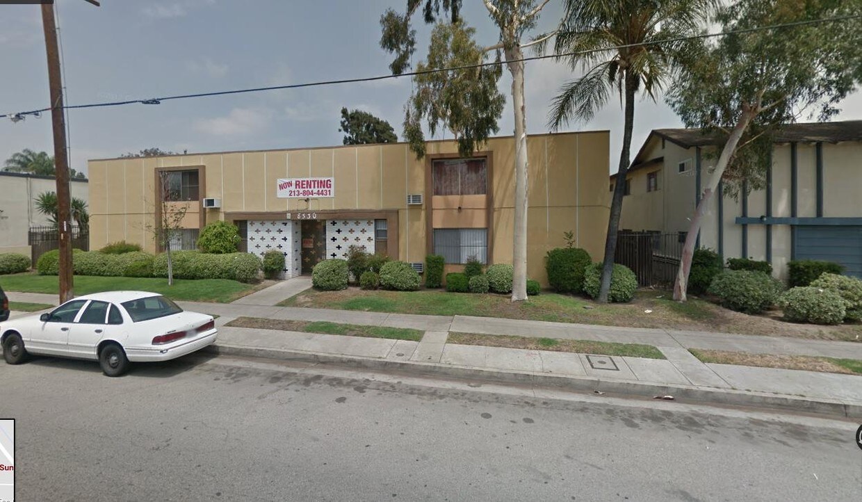 Foto principal - 8530 Sunland Blvd